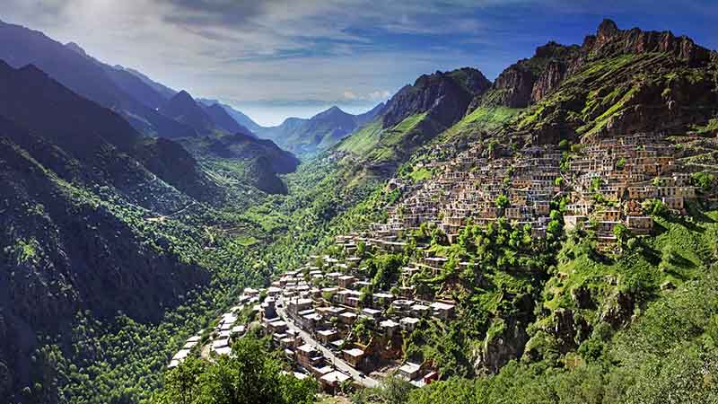 روستای اورامان تخت از جاهای دیدنی کردستان