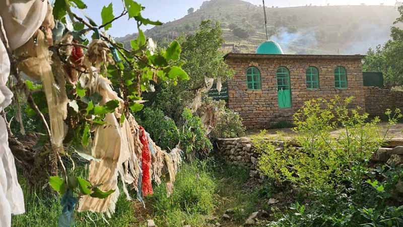 مقبره پیر شالیار از جاهای دیدنی هرمزگان