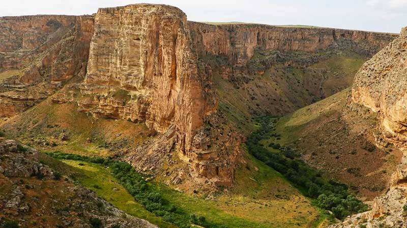 قلعه قمچقای از جاهای دیدنی کردستان