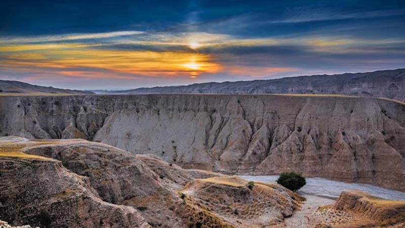 دره توبیرون از جاهای دیدنی دزفول