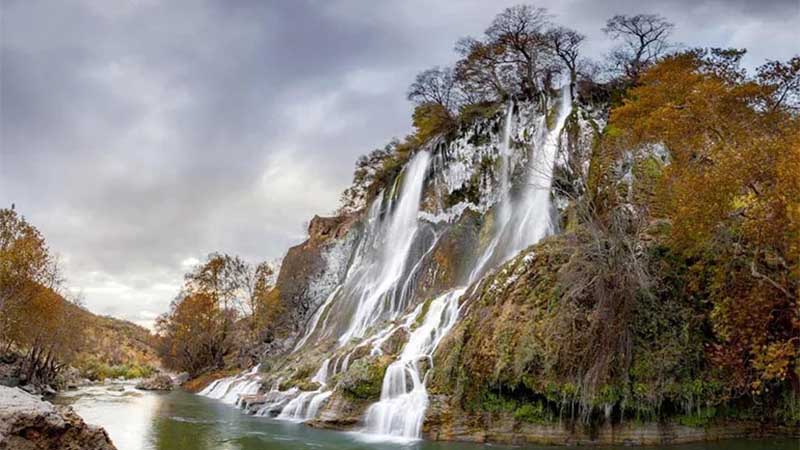 آبشار بیشه از جاهای دیدنی لرستان