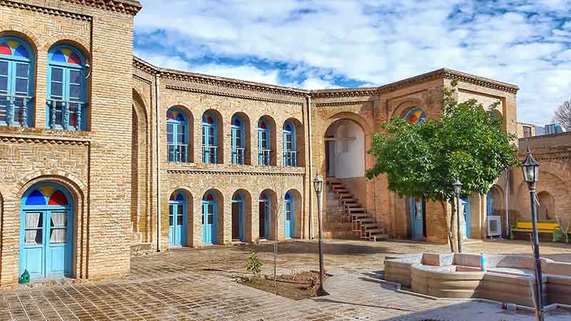 خانه آخوند ابو از جاهای دیدنی لرستان