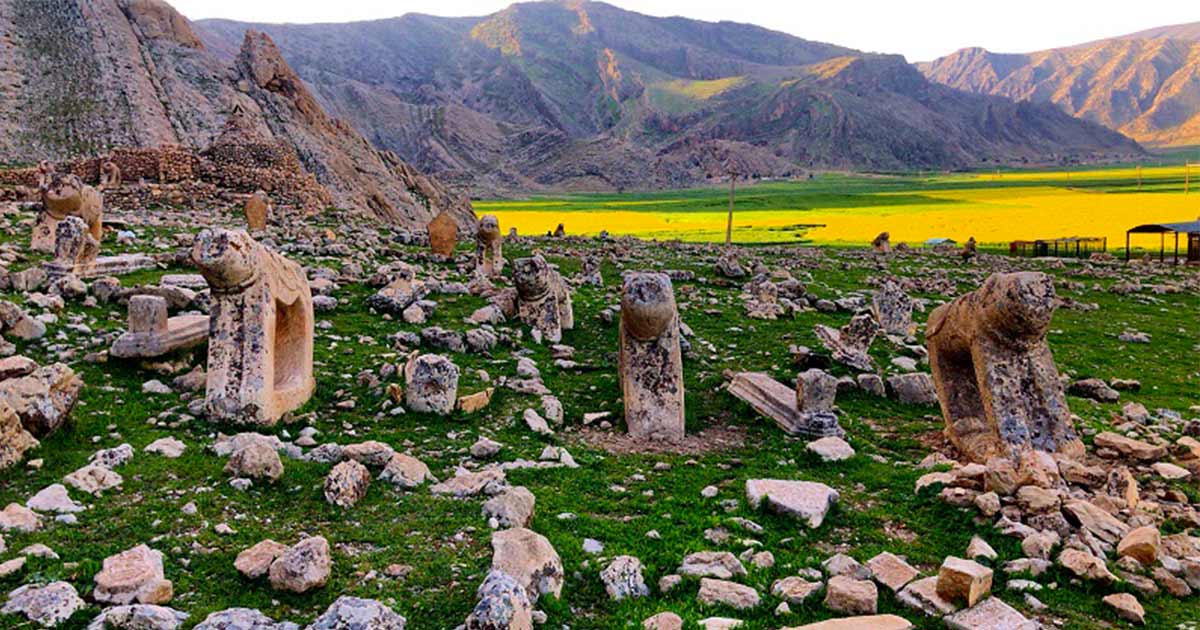 شیرهای سنگی ایذه از جاهای دیدنی خوزستان