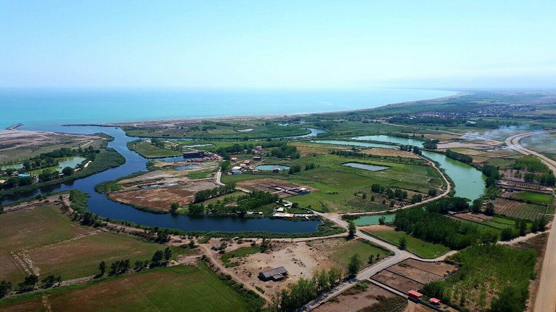 ساحل چمخاله از جاهای دیدنی گیلان