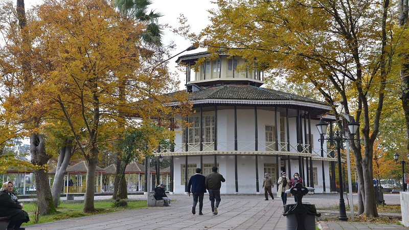 باغ محتشم از جاهای دیدنی گیلان