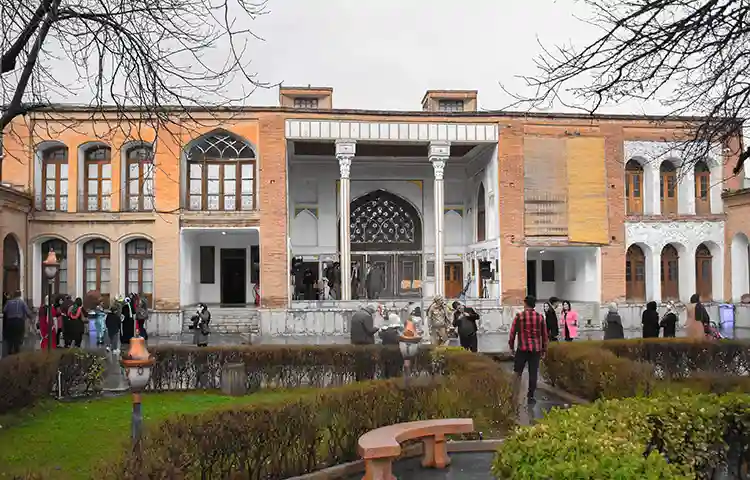 خانه کرد