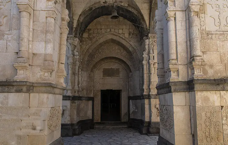 معماری قره کلیسا