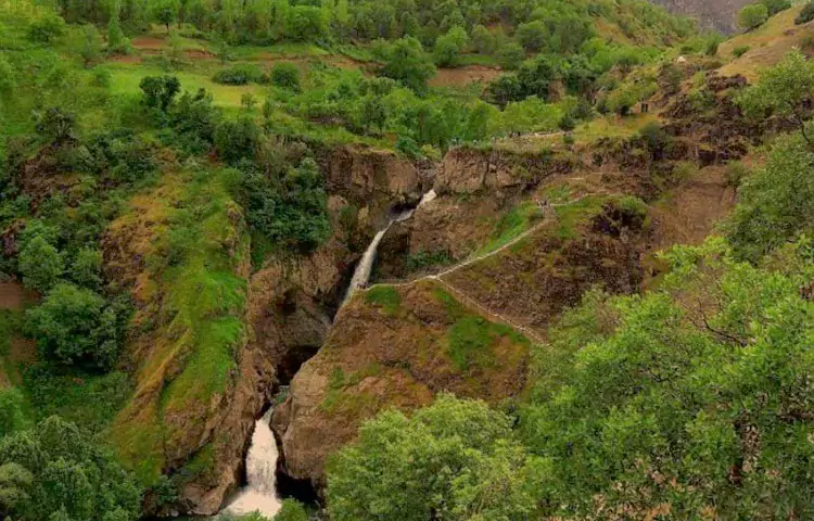 مسیر دسترسی به ابشار