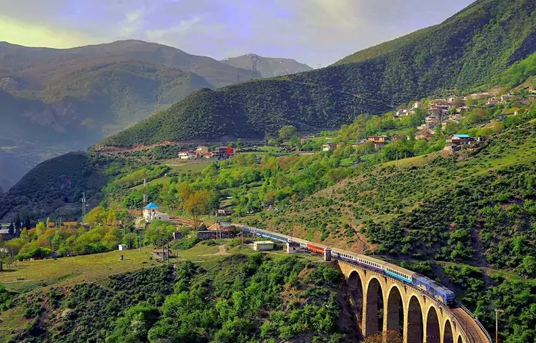 جهای دیدنی شیرگاه