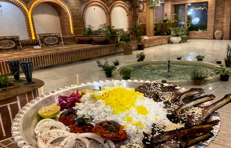 رستوران تخت طاووس