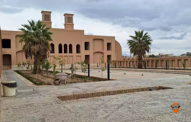 باغ دولت اباد یزد