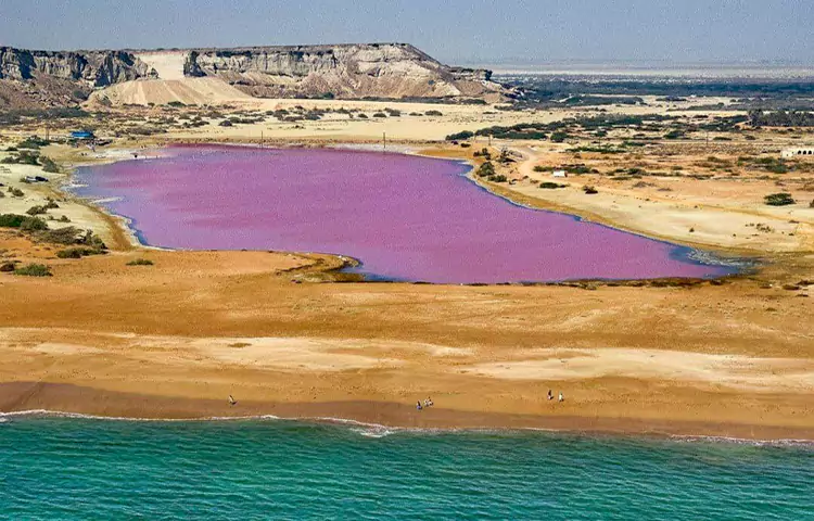دریاچه صورتی چابهار