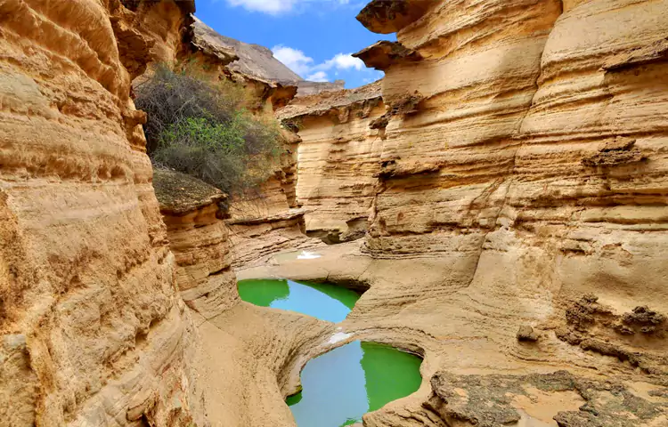 تنگه چاهکوه قشم