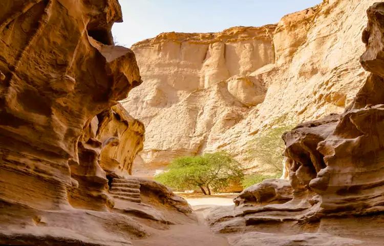 تنگه چاهکوه قشم