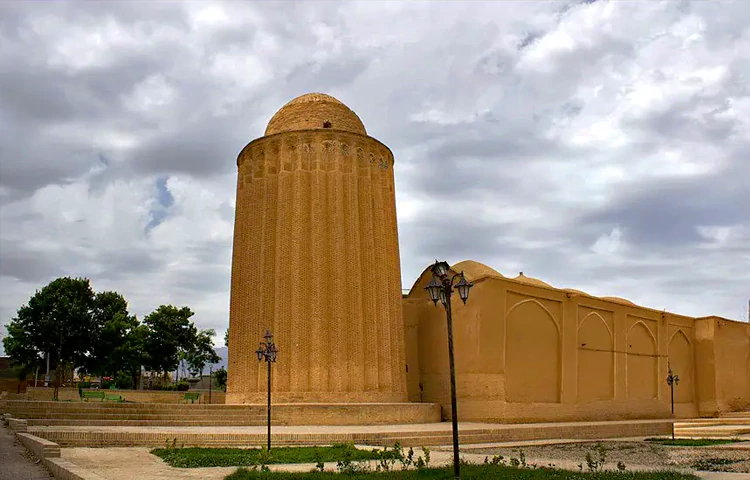 آرامگاه بایزید بسطامی