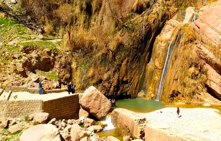 آبشار نوژیان