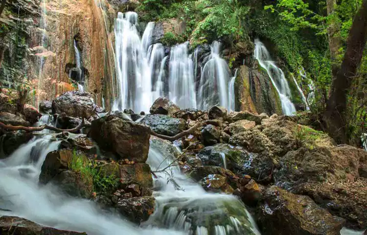 آبشار نوژیان