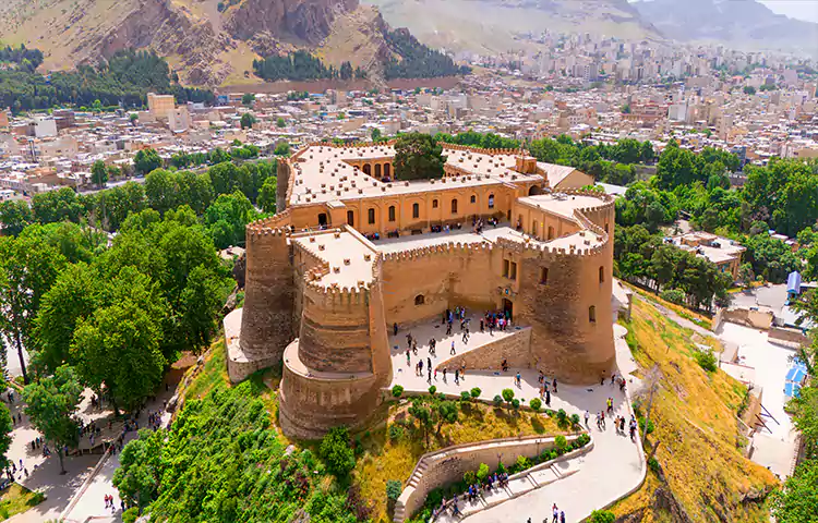 قلعه فلک&zwnj;الافلاک