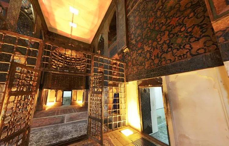 قندیل&zwnj;خانه