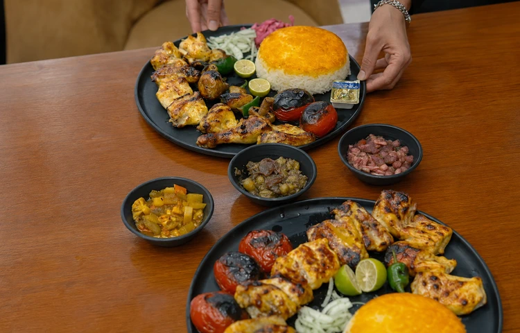 رستوران یاس ساری