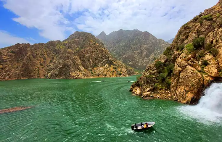 دریاچه سد داریان