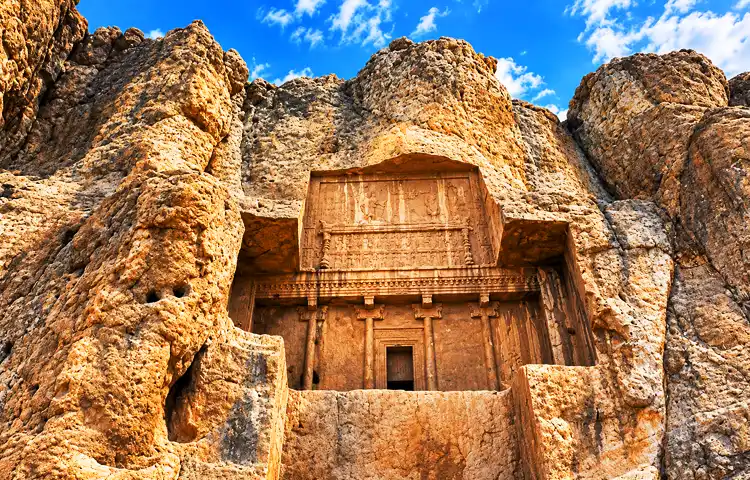 آرامگاه اردشیر یکم