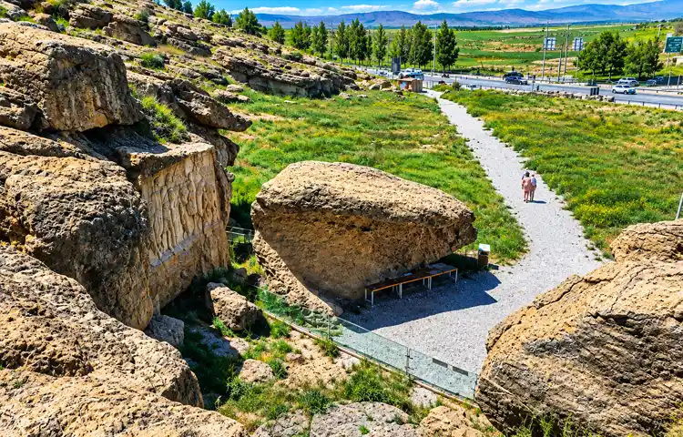 نکات مهم برای بازدید از نقش رجب