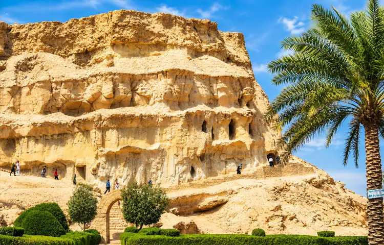 علت نام&zwnj;گذاری غار خربس