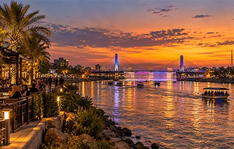 تفریحات شبانه در کارون