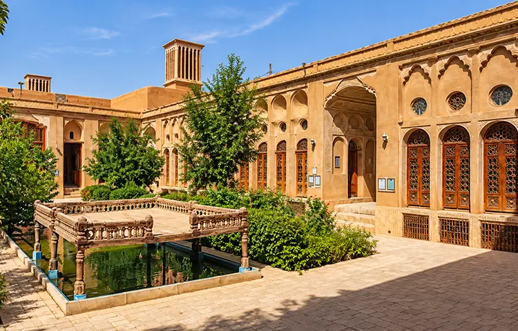 تاریخچه خانه لاری ها یزد