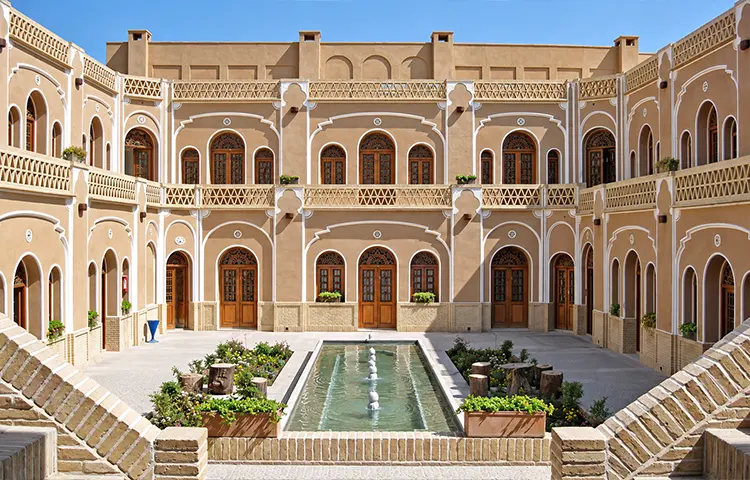 خانه لاری ها