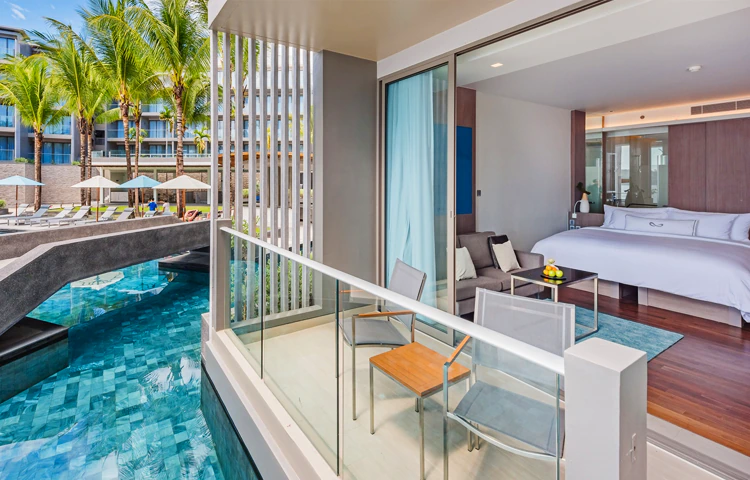Pool Access Comfy