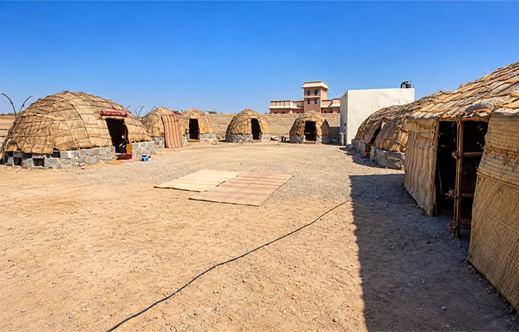 اقامت در بندر گواتر