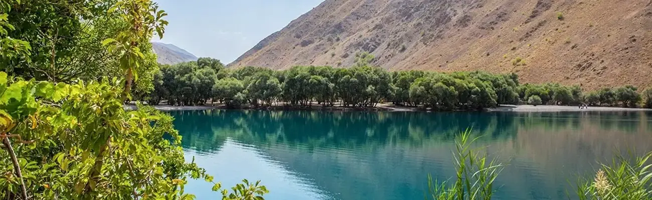 دریاچه گهر؛ بهشت آبی در دل اشترانکوه