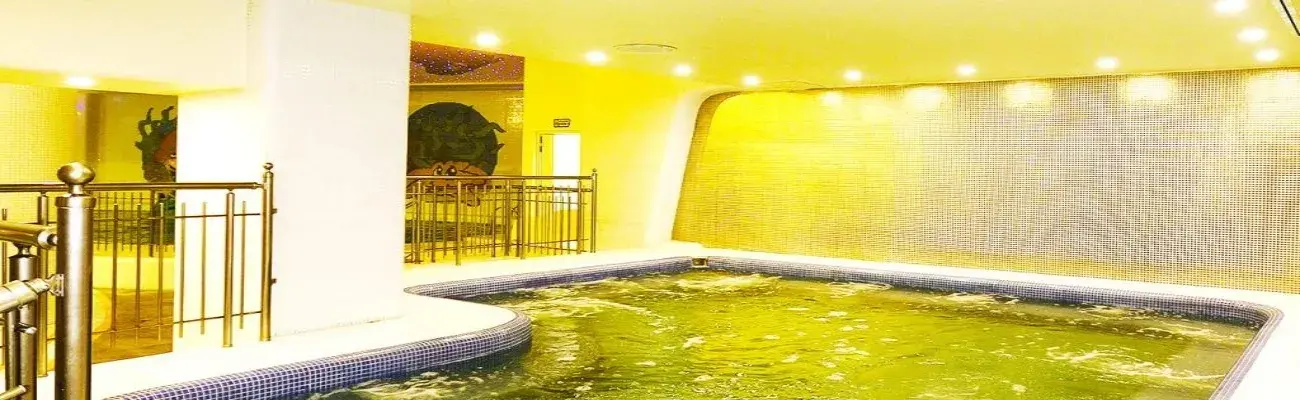 آبگرم سرعین؛ لذت آرامش در دل کوهستان‌های اردبیل
